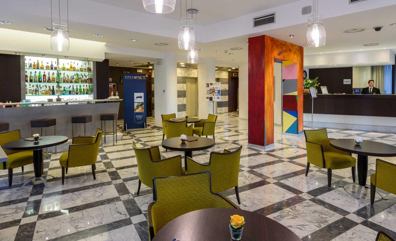 Lobby Bar  First Hotel Malpensa Somma Lombardo Lobby Bar  First Hotel Malpensa Somma Lombardo