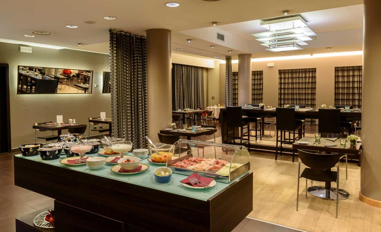 First Hotel Malpensa Somma Lombardo   First Hotel Malpensa Somma Lombardo