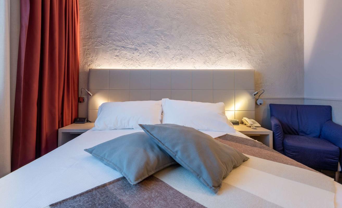 Deluxe Triple Room  First Hotel Malpensa Somma Lombardo Deluxe Triple Room  First Hotel Malpensa Somma Lombardo