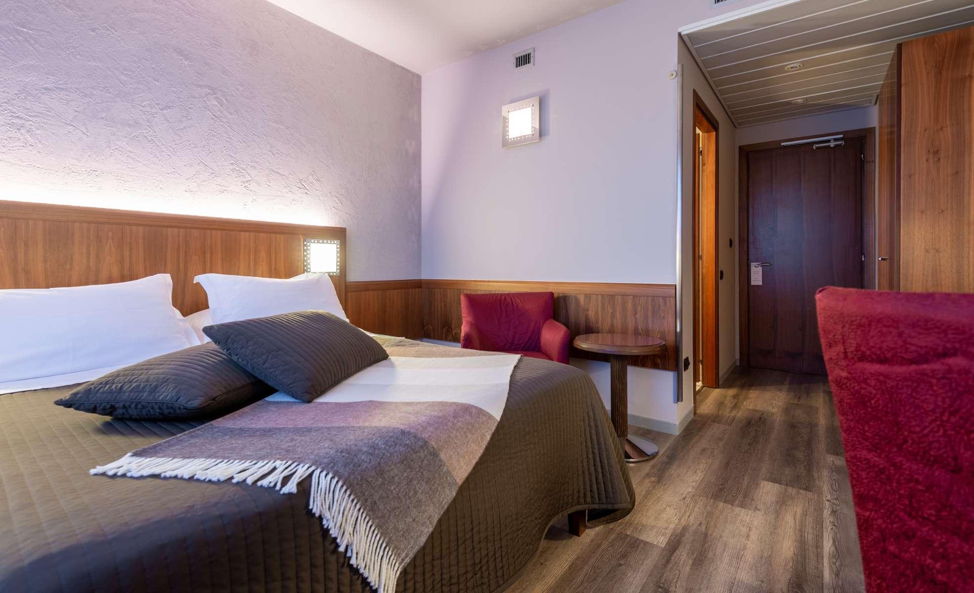 Deluxe Double Room  First Hotel Malpensa Somma Lombardo