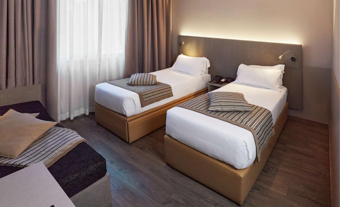 Standard Twin Room  First Hotel Malpensa Somma Lombardo Standard Twin Room  First Hotel Malpensa Somma Lombardo